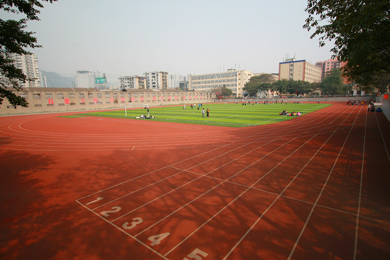 2020年重慶云陽鳳鳴中學(xué)報名條件、招生要求及招生對象