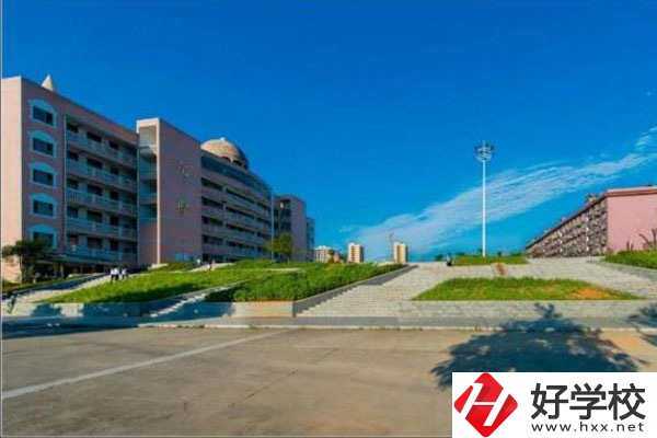 婁底幼兒師范高等?？茖W校教學樓