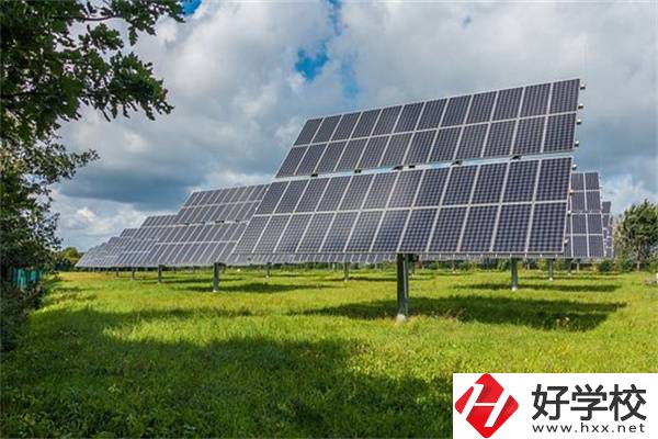 在湖南初中畢業(yè)如何選專業(yè)？有什么專業(yè)可以推薦？