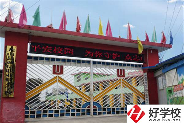 龍山縣誠信職業(yè)技術(shù)學(xué)校有升學(xué)班嗎？升學(xué)率是多少？