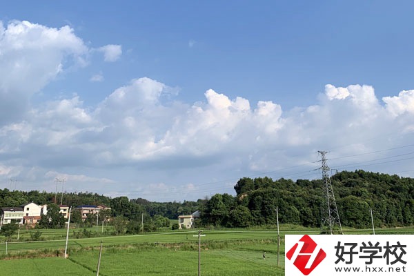 婁底市工貿職業(yè)中專學校有哪些專業(yè)？就業(yè)前景怎么樣？