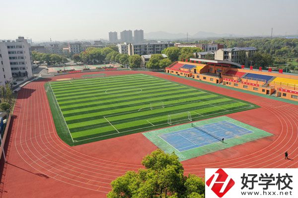 長沙市望城區(qū)職業(yè)中等專業(yè)學(xué)校運(yùn)動(dòng)場(chǎng)