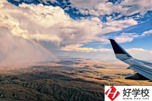 桂東縣職業(yè)教育中心報名要求有哪些？學(xué)費(fèi)貴嗎？