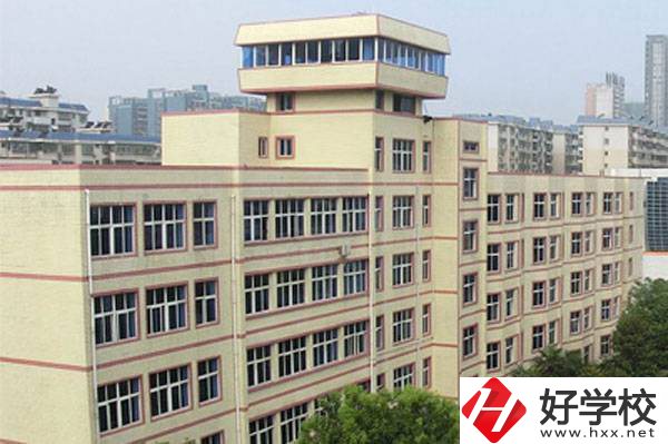 想在郴州上中專有什么比較好的學(xué)校可以選擇？
