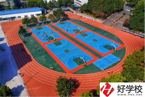 湘西吉首市的中專(zhuān)學(xué)校怎么樣？一年學(xué)費(fèi)多少？
