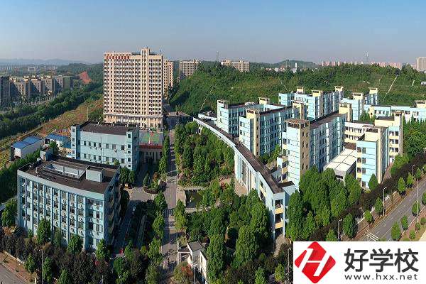長沙財經(jīng)學(xué)校的地址在哪？來校路線怎么走？