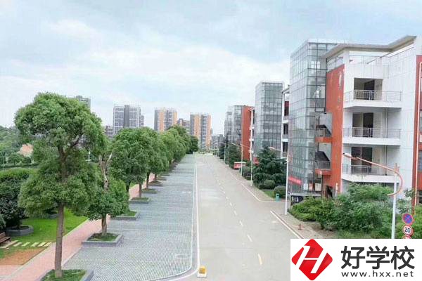 長(zhǎng)沙有可以推薦的民辦五年制大專嗎？有什么優(yōu)勢(shì)？
