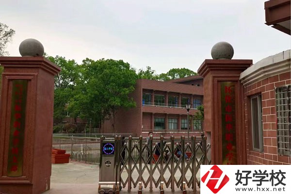 懷化振華職校的校風(fēng)怎么樣？