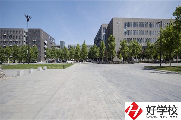 邵陽的中專學(xué)校有哪些好？什么人適合上中專？
