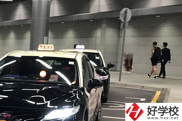初中畢業(yè)讀婁底工貿(mào)職業(yè)中專，可以學(xué)什么專業(yè)？