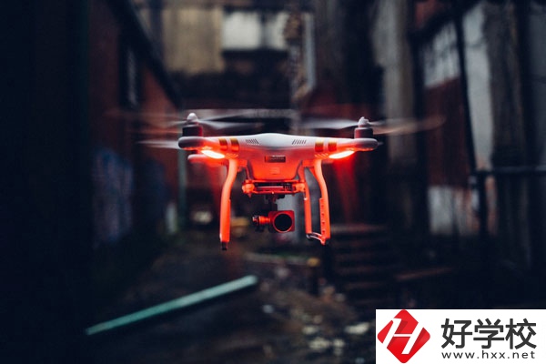 長(zhǎng)沙航天學(xué)校飛行器制造專業(yè)值得選擇嗎？