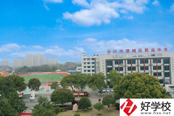 長(zhǎng)沙排名前三的重點(diǎn)中專有哪些?師資怎么樣？
