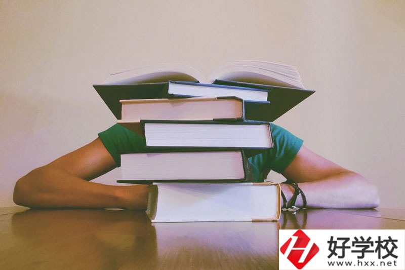 湘潭財(cái)經(jīng)職業(yè)技術(shù)學(xué)校怎么樣？專業(yè)都有哪些？