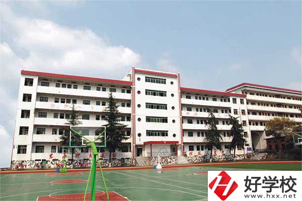 益陽的技工學校什么時候可以報名？入學需要注意什么？