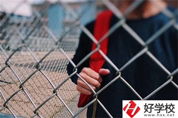 在湖南讀高中和讀職高有什么不同？職高生有什么優(yōu)勢？