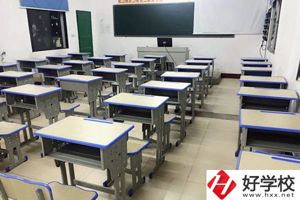株洲英泰軟件工程技術(shù)學(xué)校有哪些專業(yè)和專業(yè)方向？