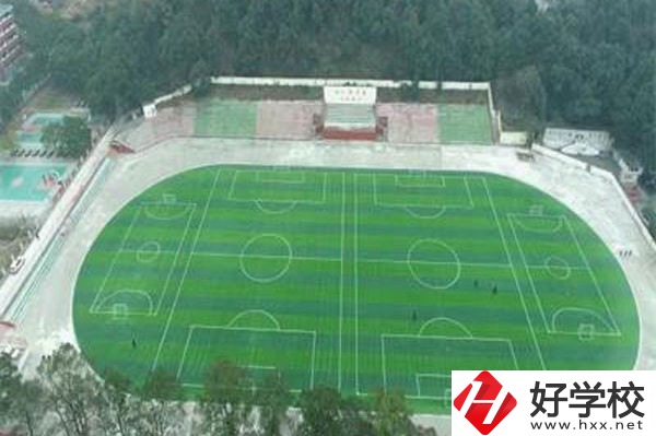 岳陽理工職業(yè)技術(shù)學(xué)校專業(yè)情況如何，有哪些辦學(xué)特色？