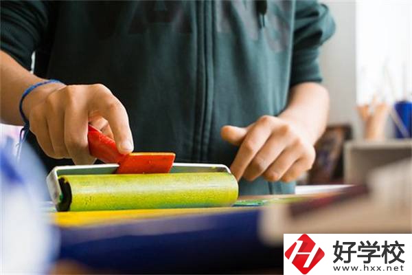 在湖南考不上高中又想繼續(xù)讀書怎么辦？有學(xué)校推薦嗎？