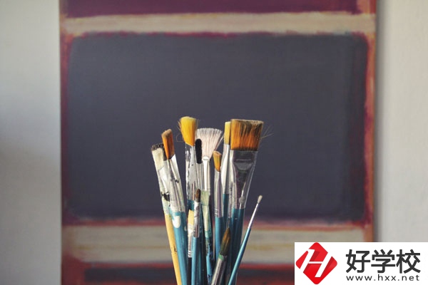 郴州市第一職業(yè)中專的學(xué)費多少錢？值得讀嗎？