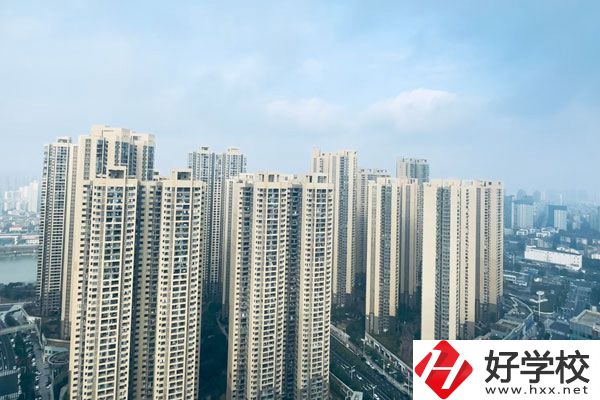 株洲南方航空高級技工學校空乘專業(yè)怎么樣？