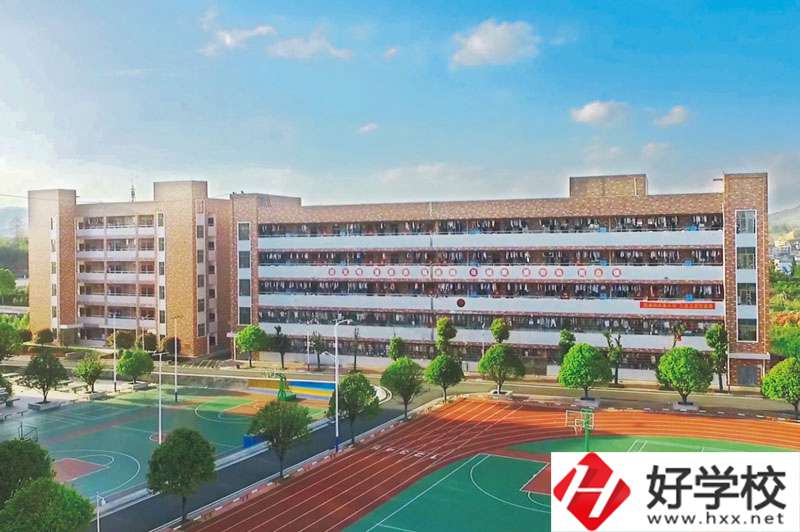 武岡市職業(yè)中專學校怎么樣？值得報考嗎？