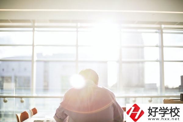 永興縣職業(yè)中專學(xué)校航空服務(wù)專業(yè)怎么樣？