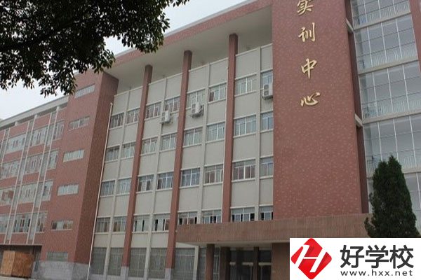 岳陽(yáng)市高級(jí)技工學(xué)校怎么樣，開(kāi)設(shè)了哪些招生專(zhuān)業(yè)？