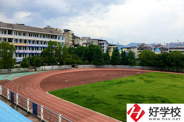 郴州有哪些中職學(xué)?？拷糜物L(fēng)景區(qū)？