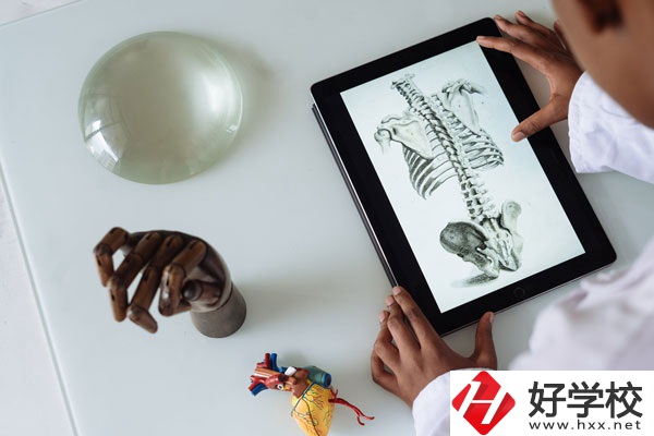 湖南醫(yī)藥中等專業(yè)學校怎么樣？宿舍好不好？