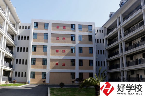 保靖縣中等職業(yè)技術(shù)學(xué)校師資力量如何？學(xué)校怎么樣？