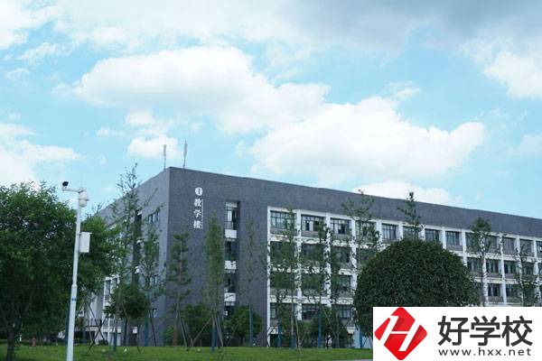 湘潭吉利汽車技術(shù)職校怎么樣？有哪些專業(yè)？