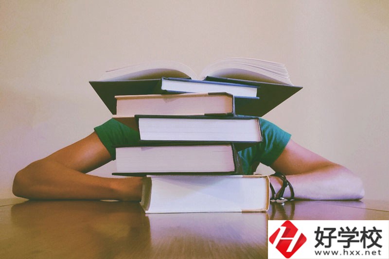 如何選擇一個適合自己的懷化中專學校？