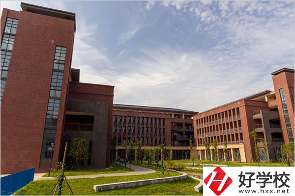 常德的中職學校學費貴嗎？多少錢一年？