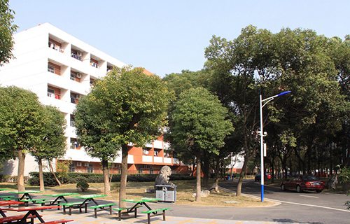 泰興市元竹鄉(xiāng)職業(yè)中學