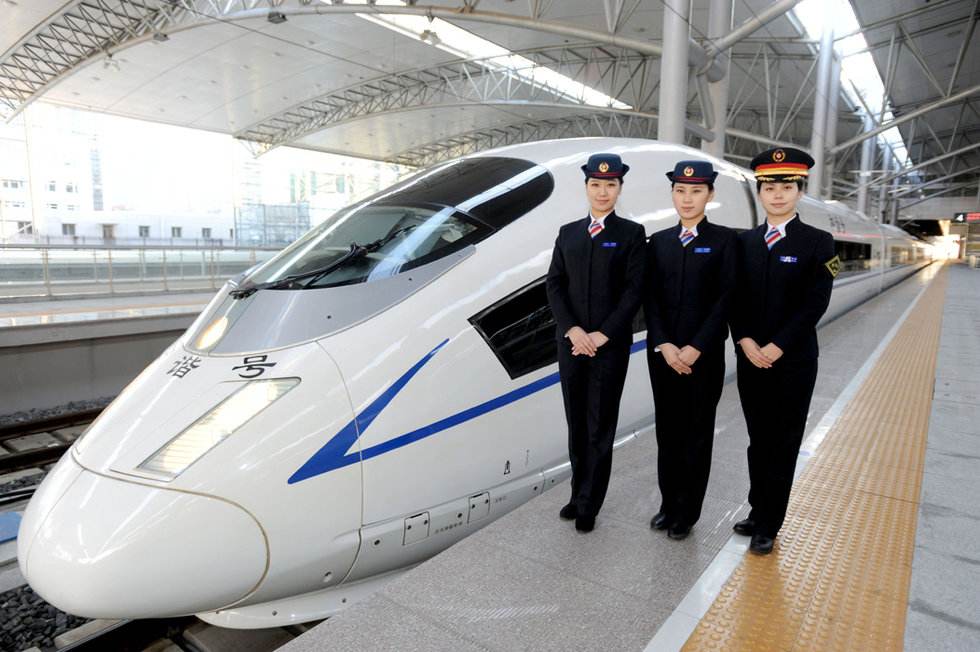 初中生選擇高鐵乘務專業(yè)好嗎?