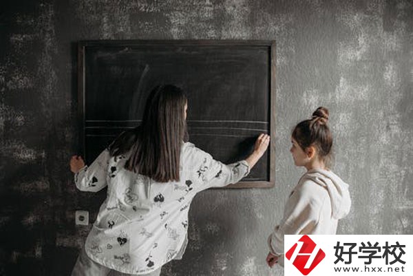 湖南省商業(yè)職業(yè)中等專業(yè)學(xué)校怎么樣？宿舍怎么樣？