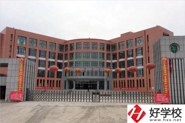 湘西花垣縣有中專學校嗎？學校怎么樣？