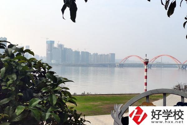 武岡市藍(lán)深職業(yè)技術(shù)學(xué)校怎么樣？就業(yè)前景如何？