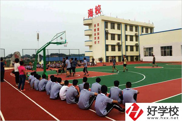 株洲海事職業(yè)學(xué)校有學(xué)費減免政策嗎？有哪些報考要求？