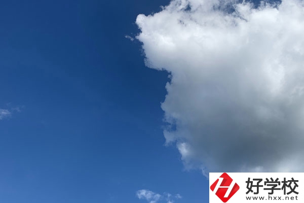 湖南有哪些中職學(xué)校服裝設(shè)計(jì)專業(yè)比較好？