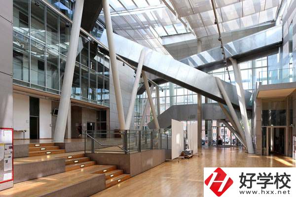 湖南職高學(xué)校排名較好的學(xué)校是哪些？有什么專(zhuān)業(yè)？