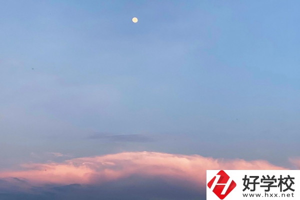 南縣創(chuàng)意職業(yè)技術(shù)學(xué)校有什么推薦專業(yè)？