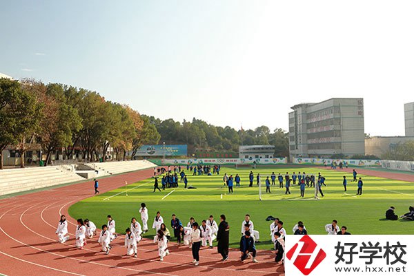 湘潭縣職業(yè)技術學校運動場