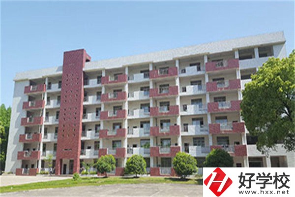 長沙適合初中畢業(yè)生的技校有哪些？可以學(xué)什么專業(yè)？