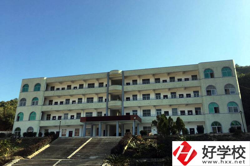 岳陽市新青年職業(yè)技術(shù)學(xué)校就業(yè)情況如何？