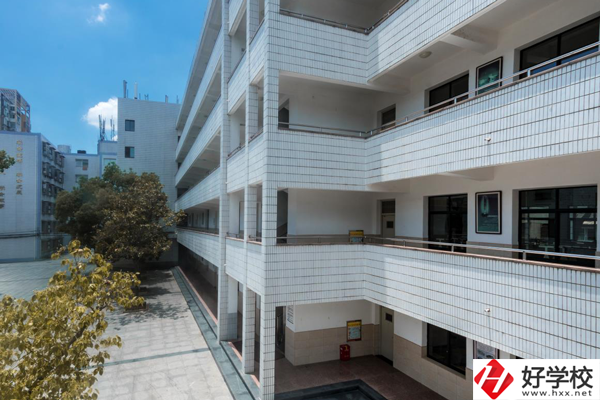 長沙建筑工程學校學費是多少？