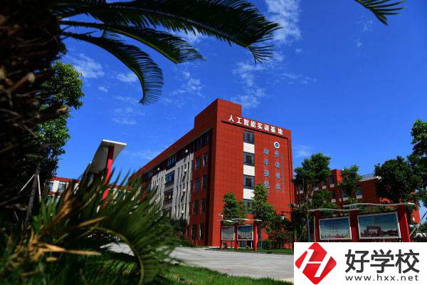 岳陽本科率高的中職學(xué)校有哪些？中職生升大學(xué)容易嗎？