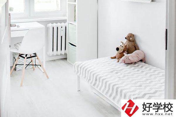 郴州科龍職業(yè)技術(shù)學(xué)校宿舍怎么樣？環(huán)境好不好？