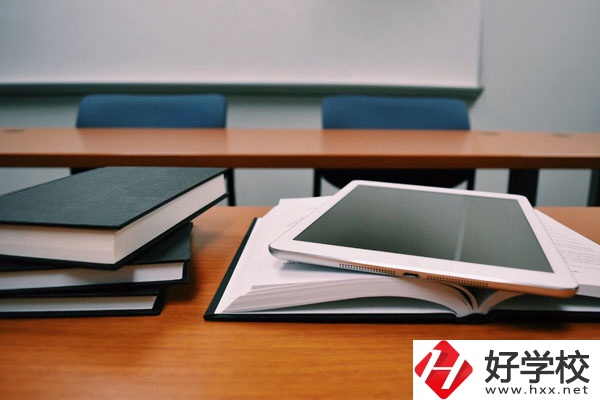 懷化哪一所學校女生最多？最受女生歡迎的專業(yè)是什么？