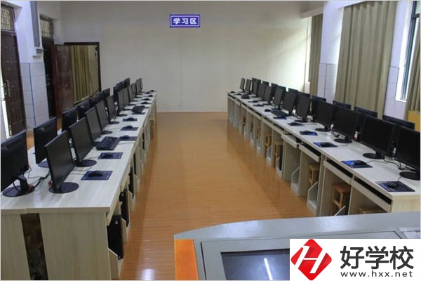 通道縣職業(yè)中等專業(yè)學(xué)校在哪？學(xué)費(fèi)需要多少？